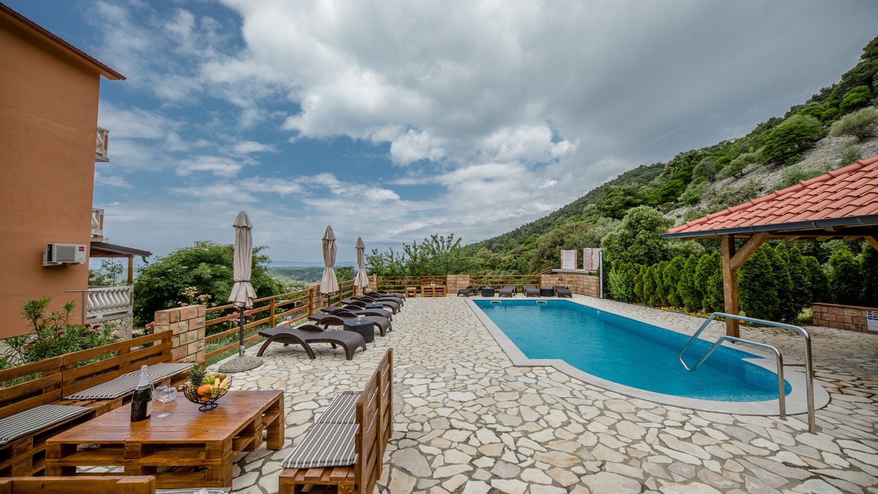 Photo of Outdoor in Mundanije