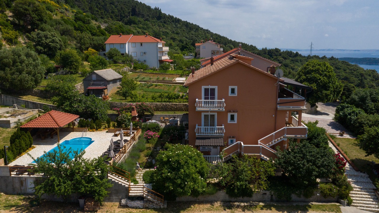 Photo of Outdoor in Mundanije