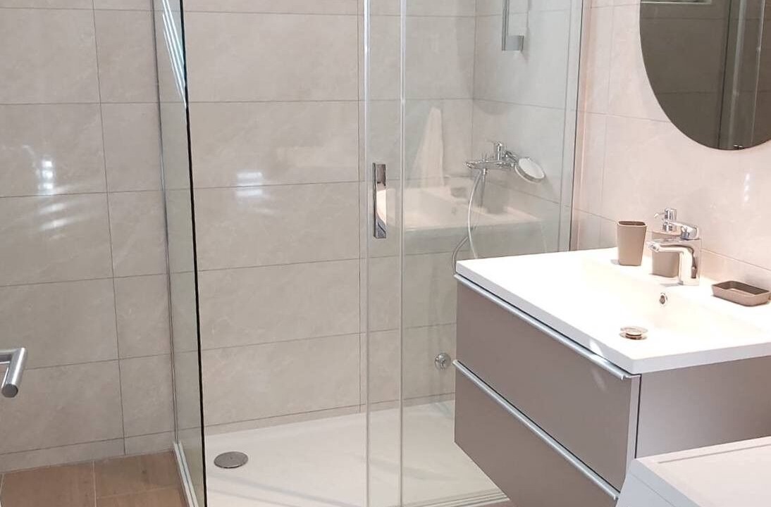 Photo of Bathroom in Tkon