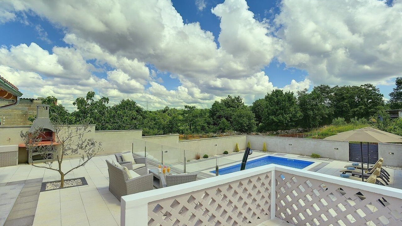 Photo of Patio Balcony in Divsici