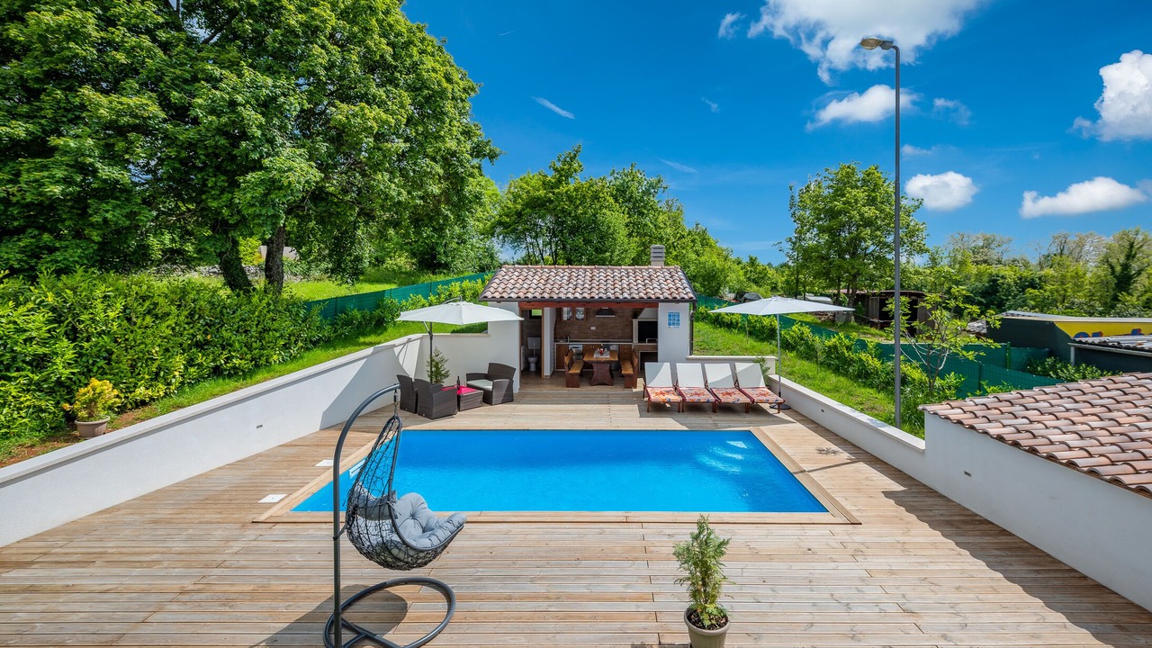 Photo of Outdoor in Lindar