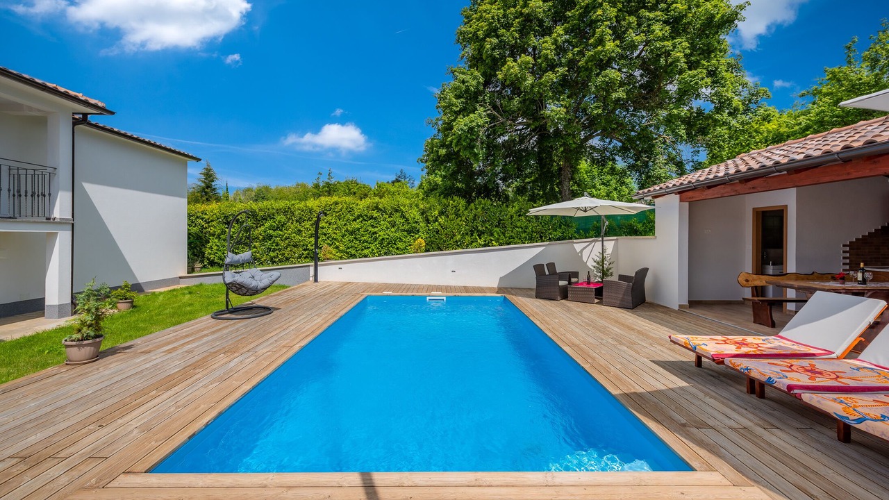 Photo of Outdoor in Lindar