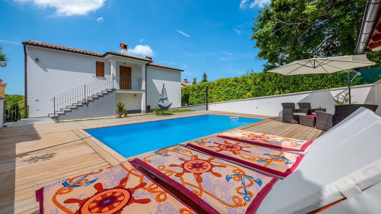 Photo of Outdoor in Lindar