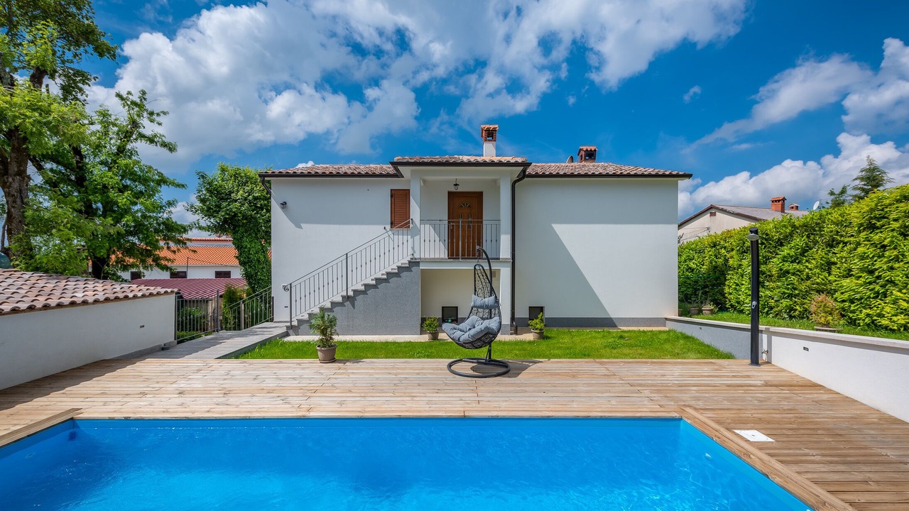 Photo of Outdoor in Lindar