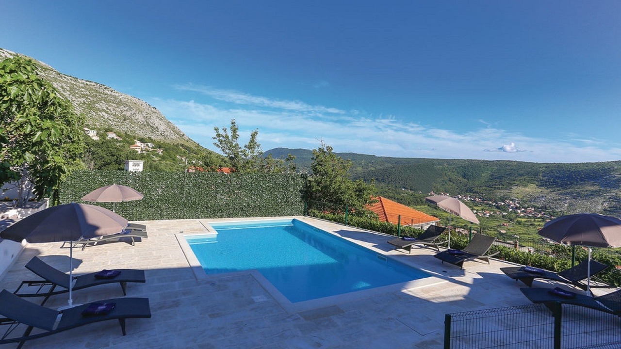 Photo of Outdoor in Donje Sitno