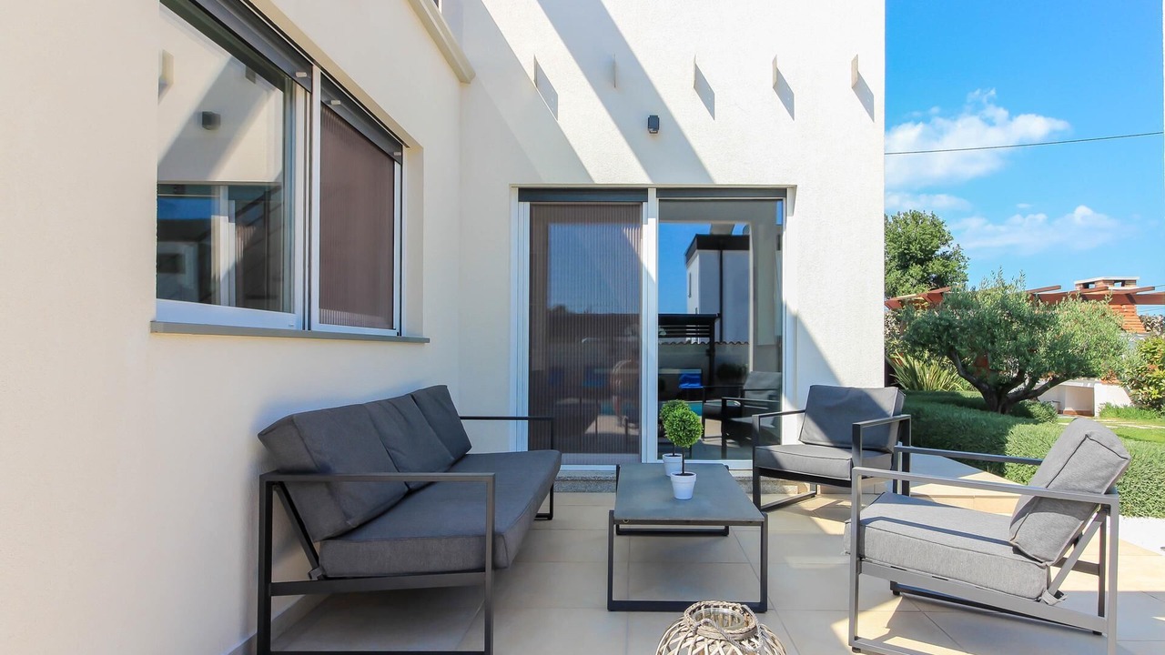 Photo of Patio Balcony in Sisan