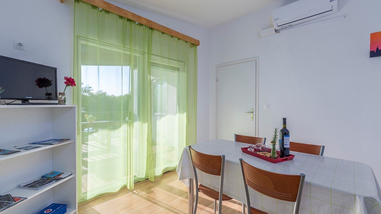 Photo of Others in Tinjan