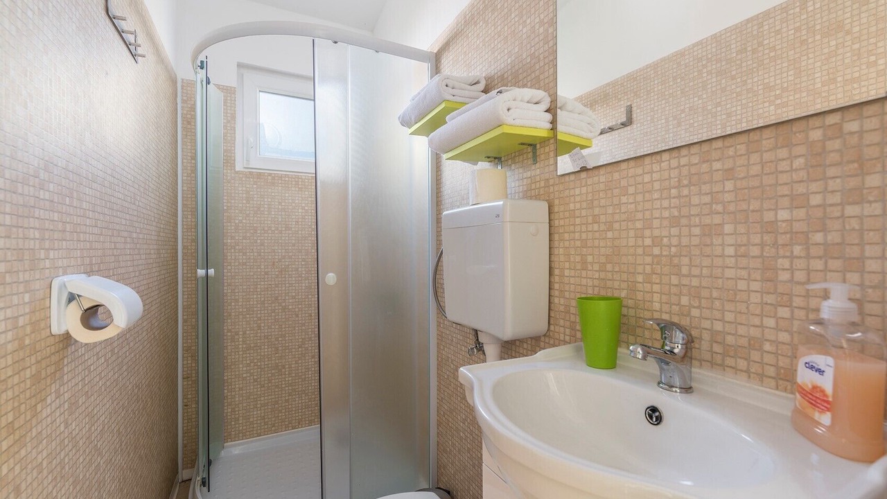 Photo of Bathroom in Tinjan