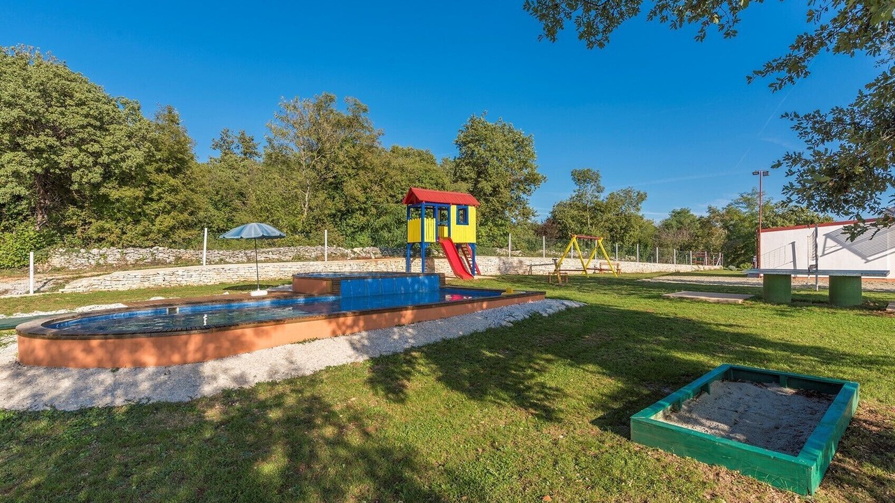 Photo of Others in Tinjan