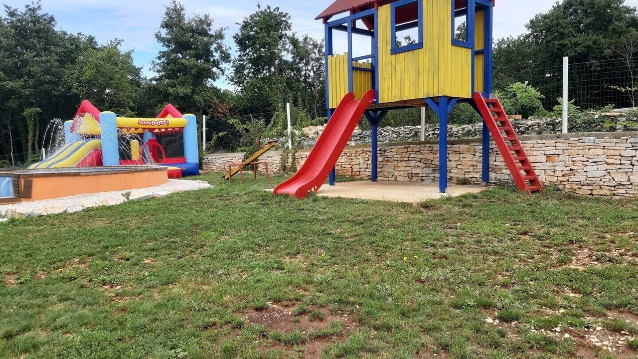 Photo of Others in Tinjan