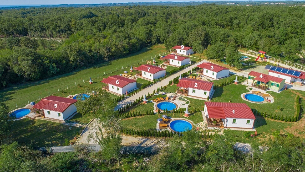 Photo of Outdoor in Tinjan