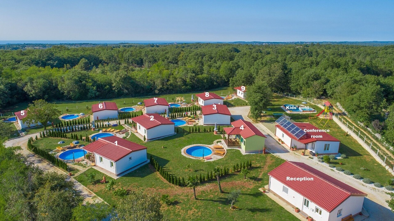 Photo of Outdoor in Tinjan