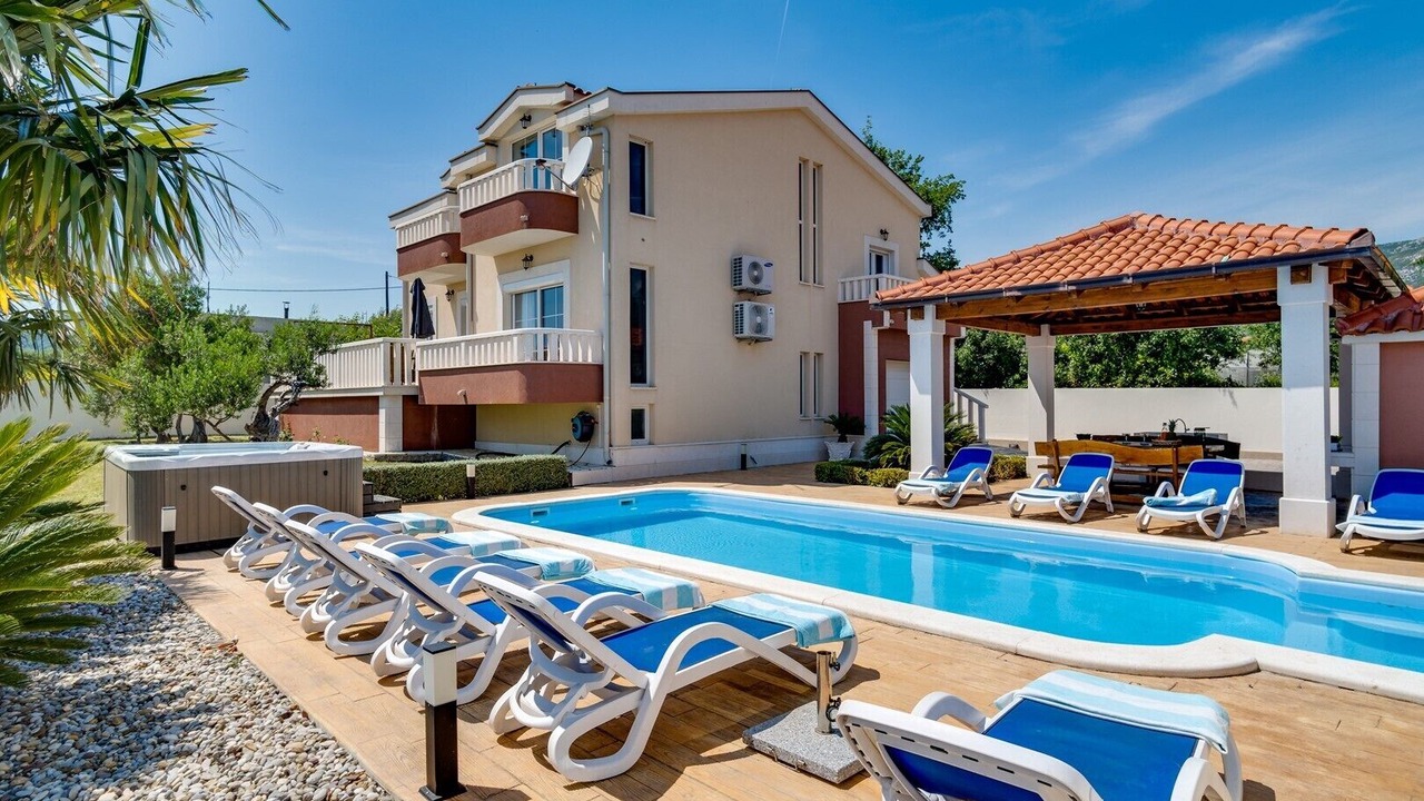 Photo of Outdoor in Rudine