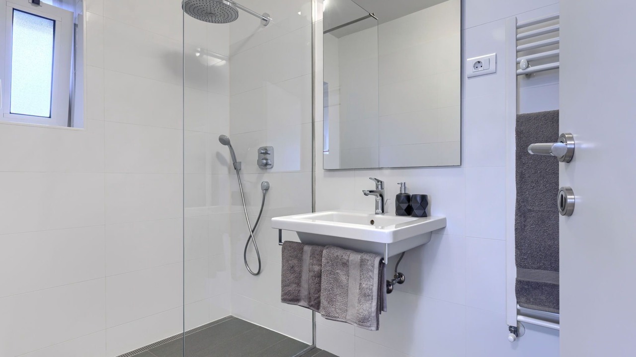 Photo of Bathroom in Topid
