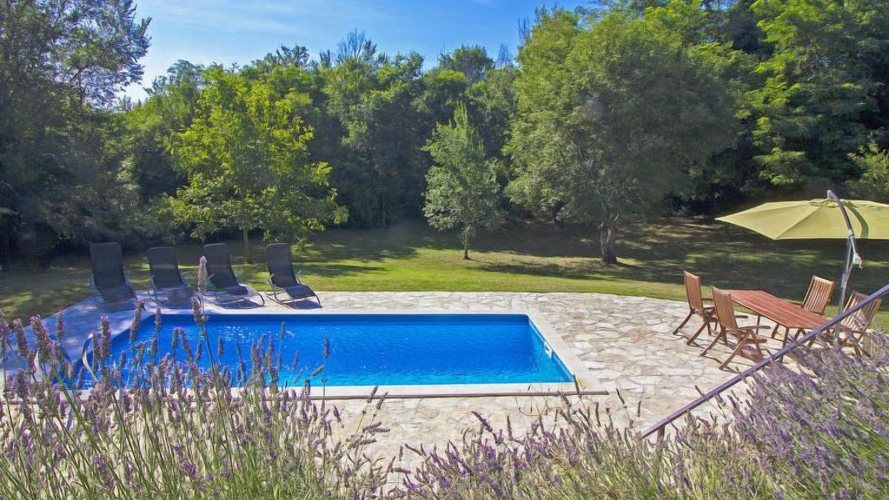 Photo of Outdoor in Topid