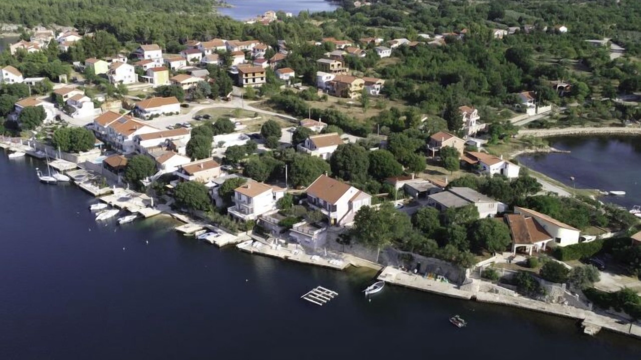 Photo of Others in Obrovac
