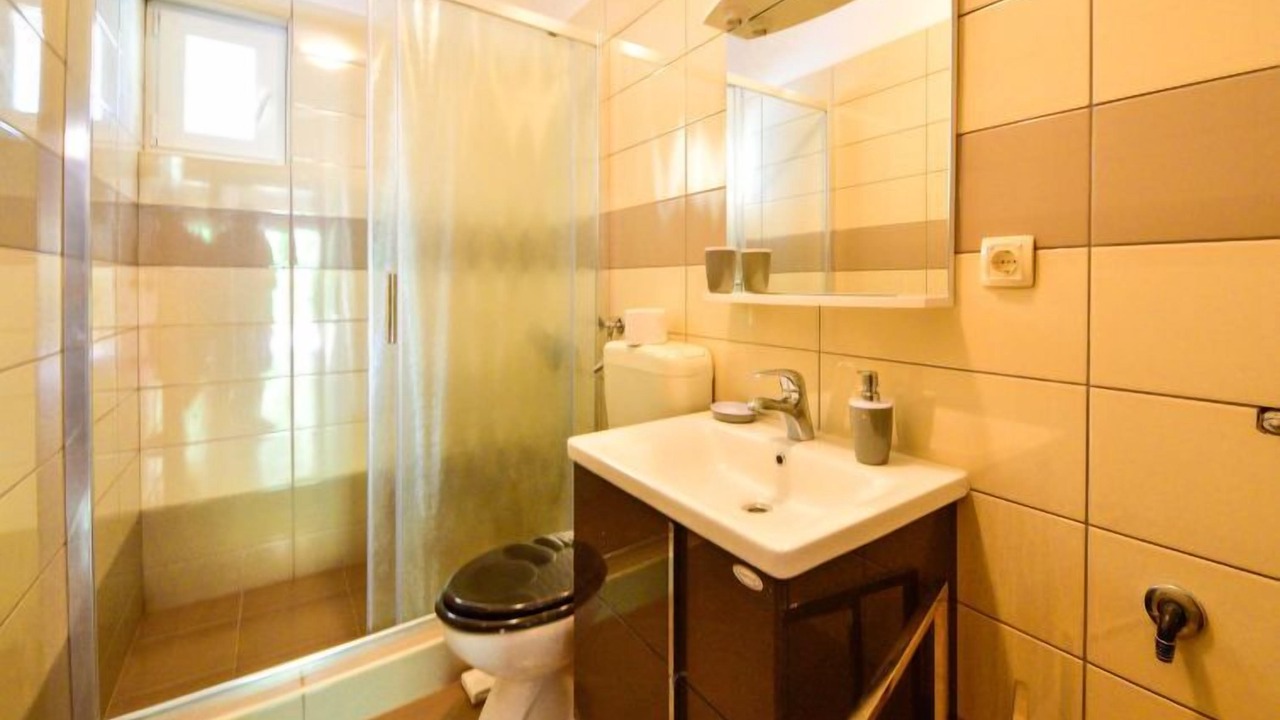 Photo of Bathroom in Rab