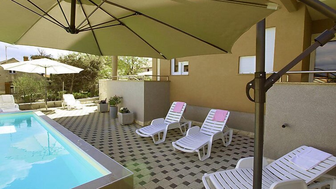 Photo of Outdoor in Nin