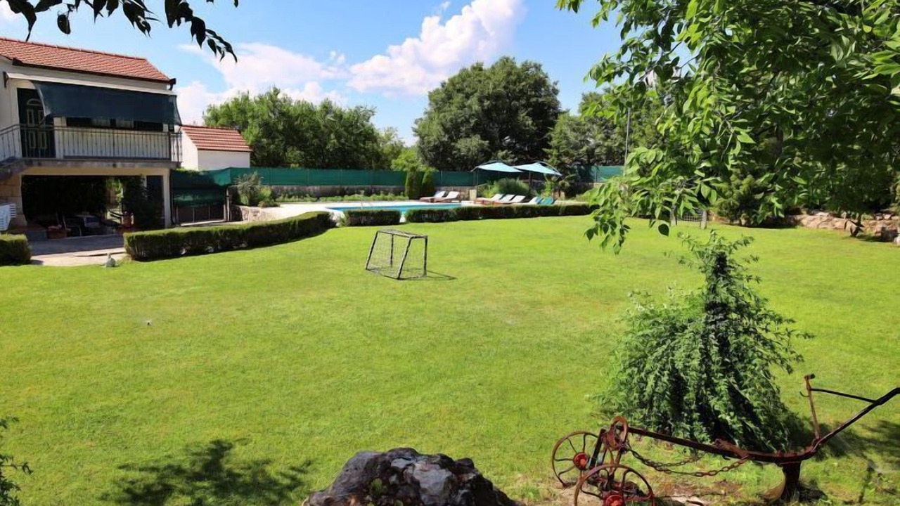 Photo of Outdoor in Caporice