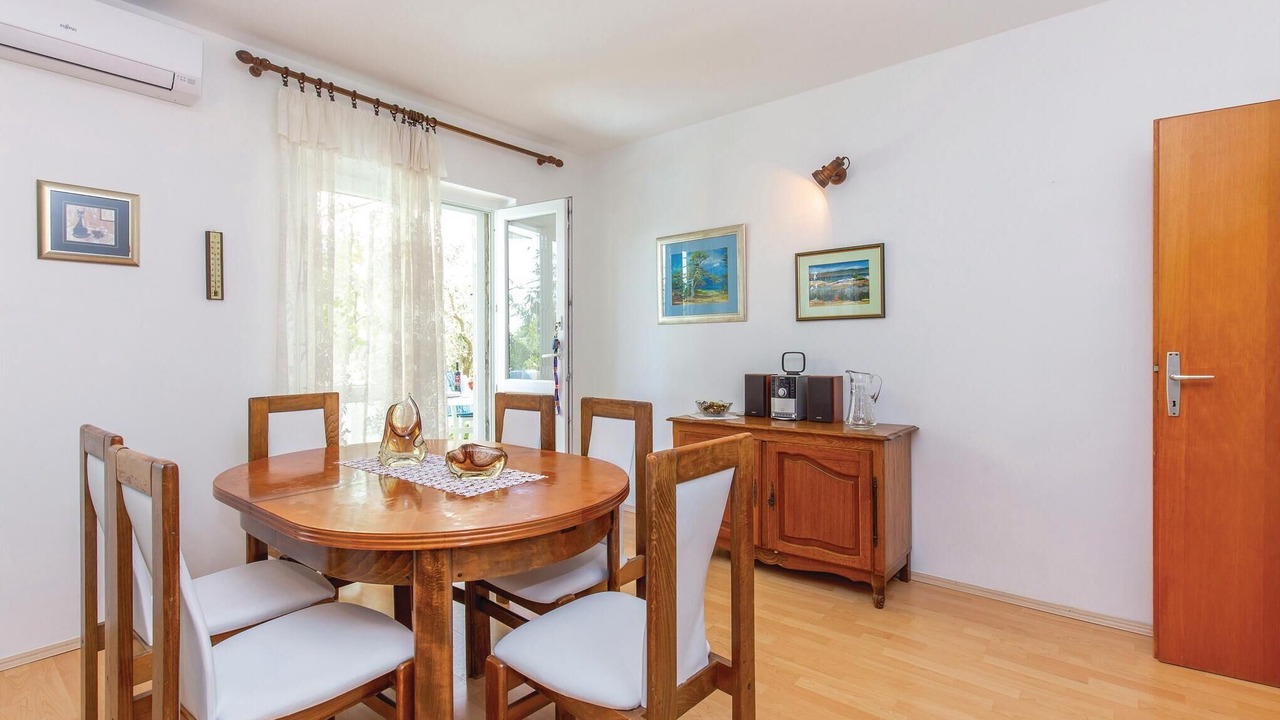 Photo of Bedroom in Smrika