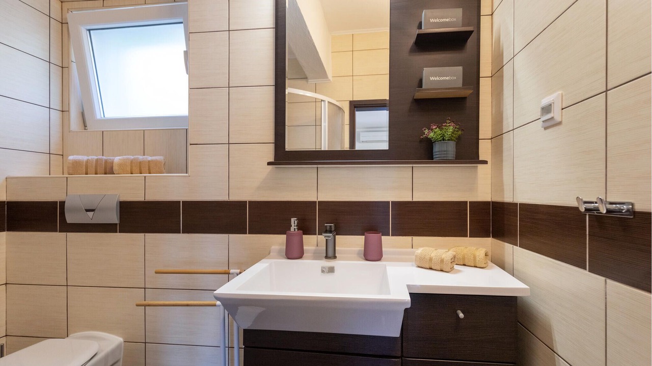 Photo of Bathroom in Blace