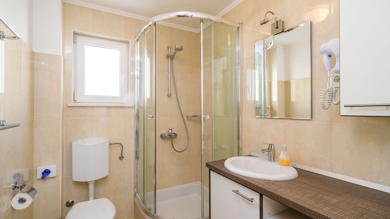 Photo of Bathroom in Plat