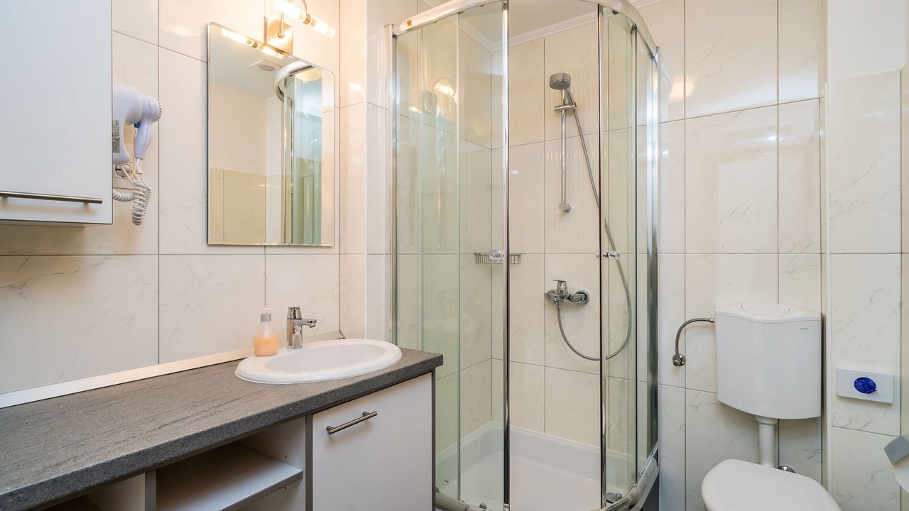 Photo of Bathroom in Plat