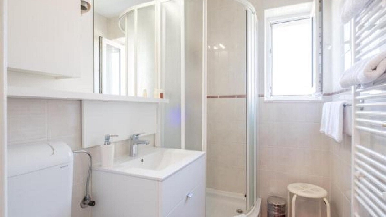 Photo of Bathroom in Plat