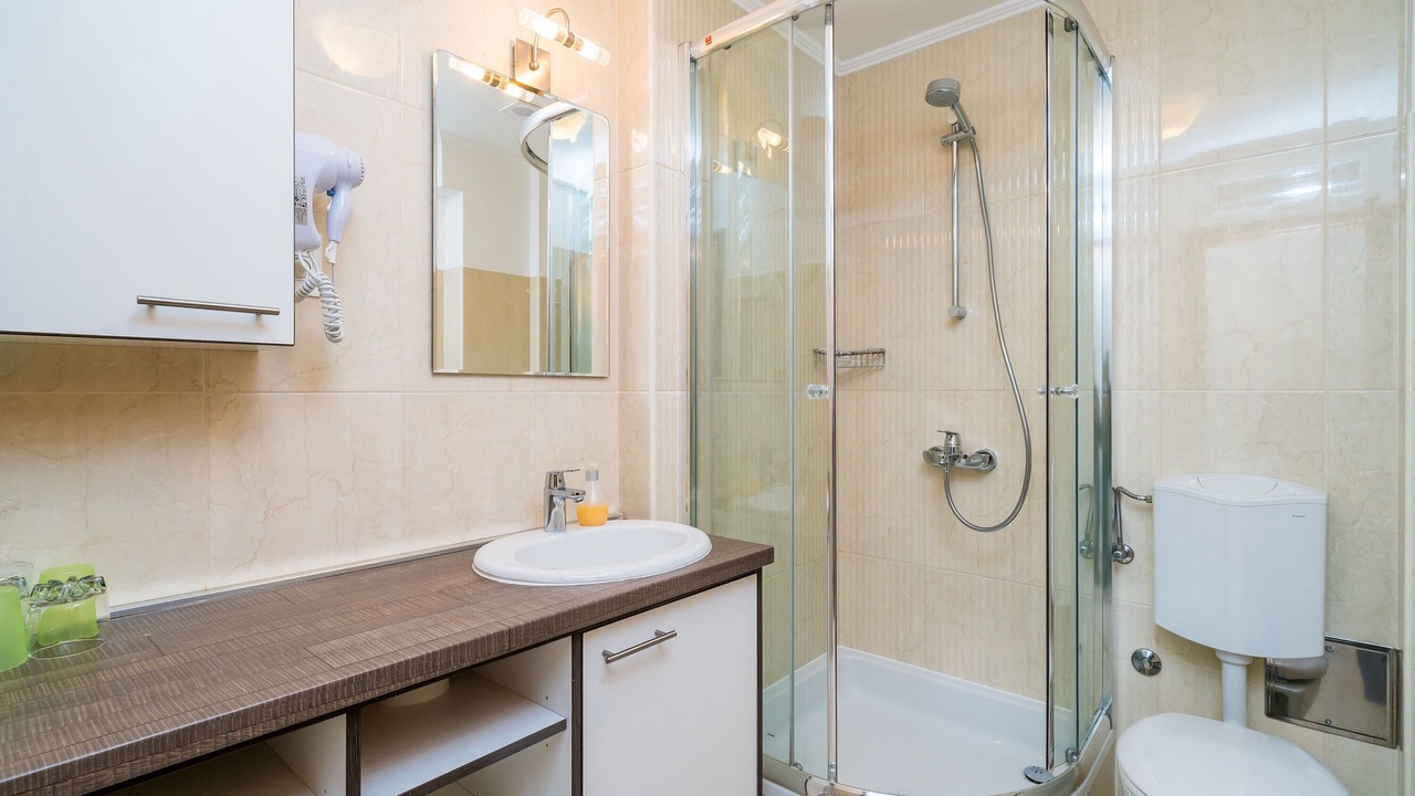 Photo of Bathroom in Plat