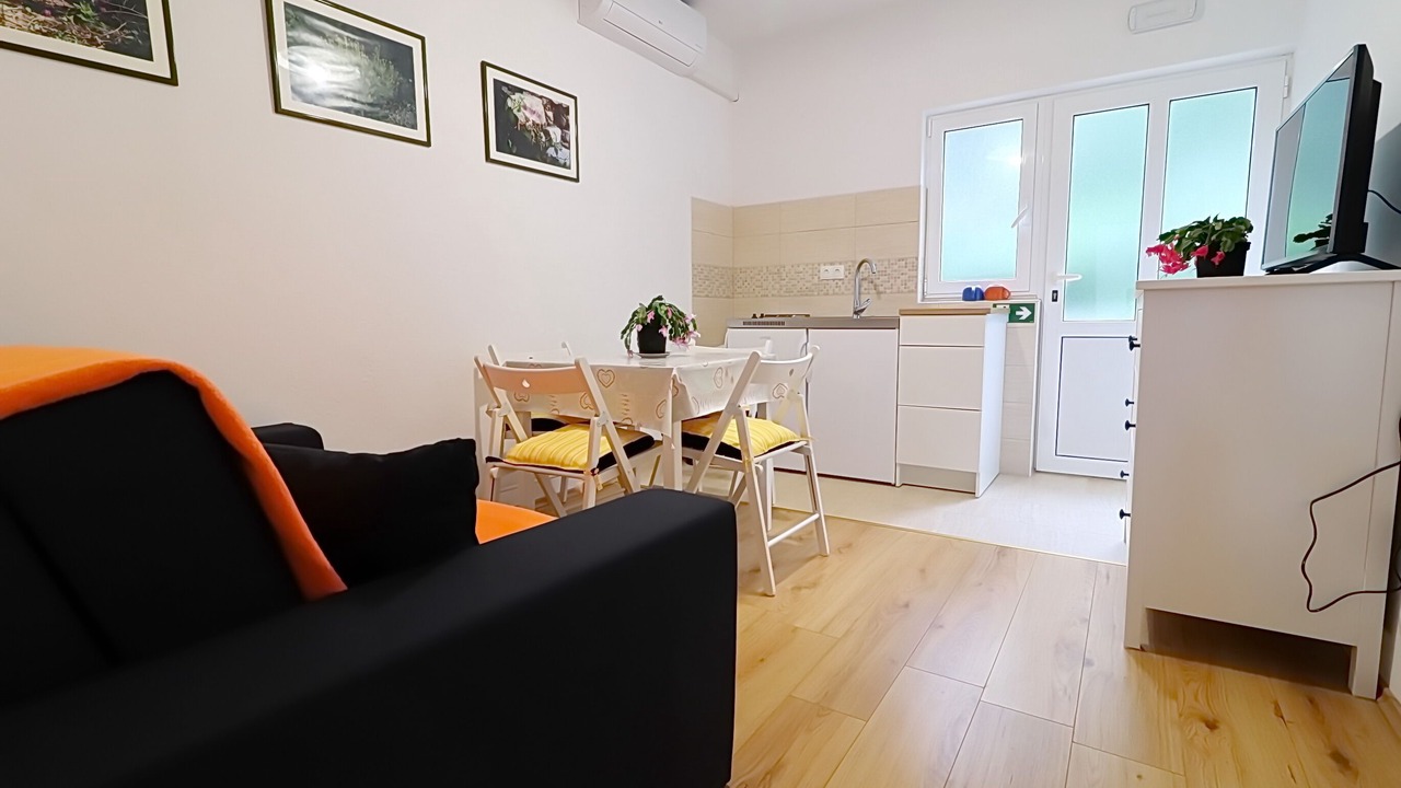 Photo of Livingroom in Polace