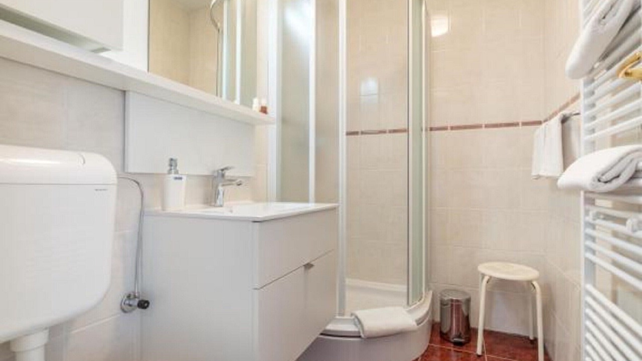 Photo of Bathroom in Plat