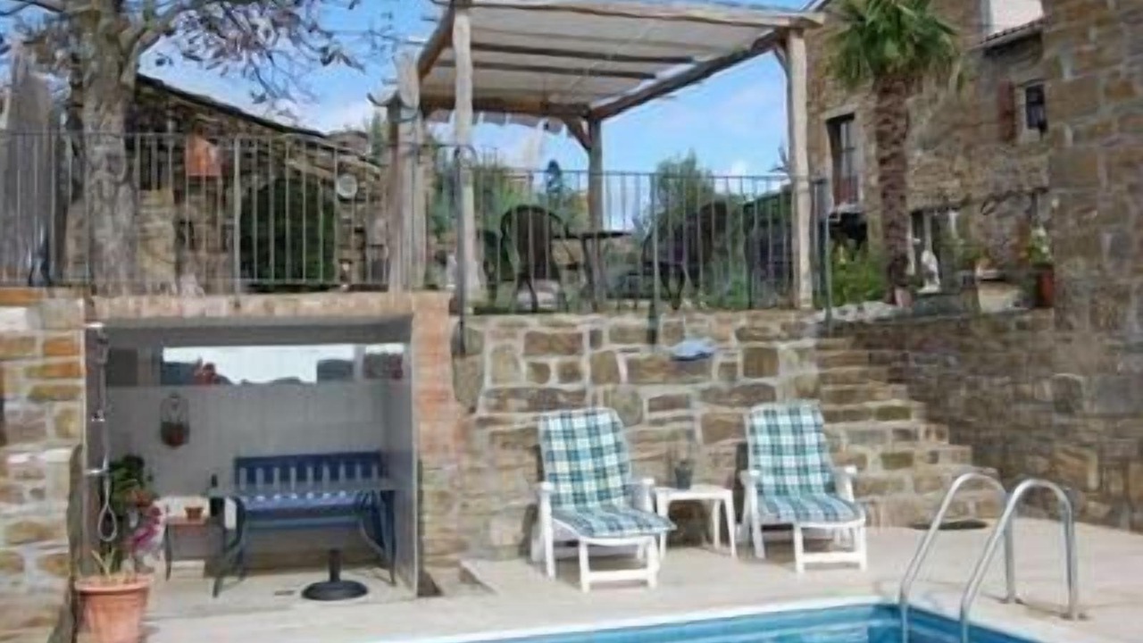 Photo of Outdoor in Bric
