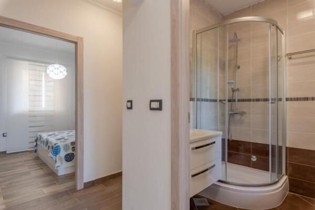 Photo of Bathroom in Topid