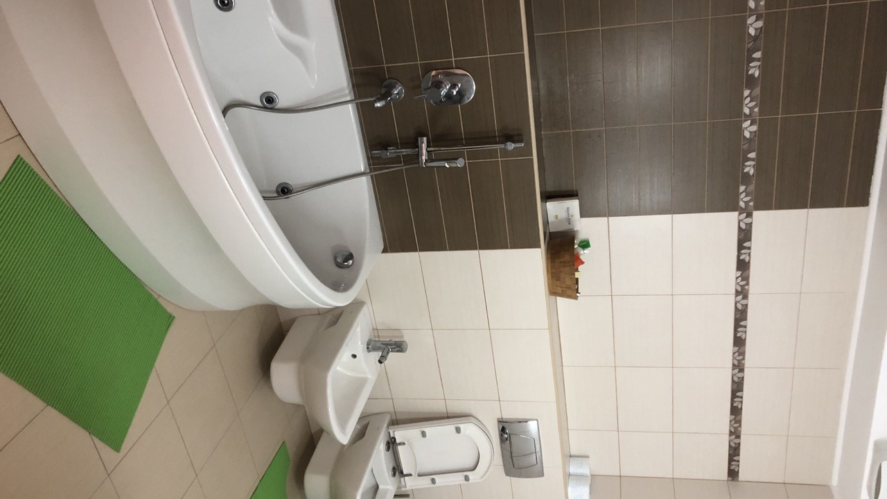 Photo of Bathroom in Mamaia-Sat
