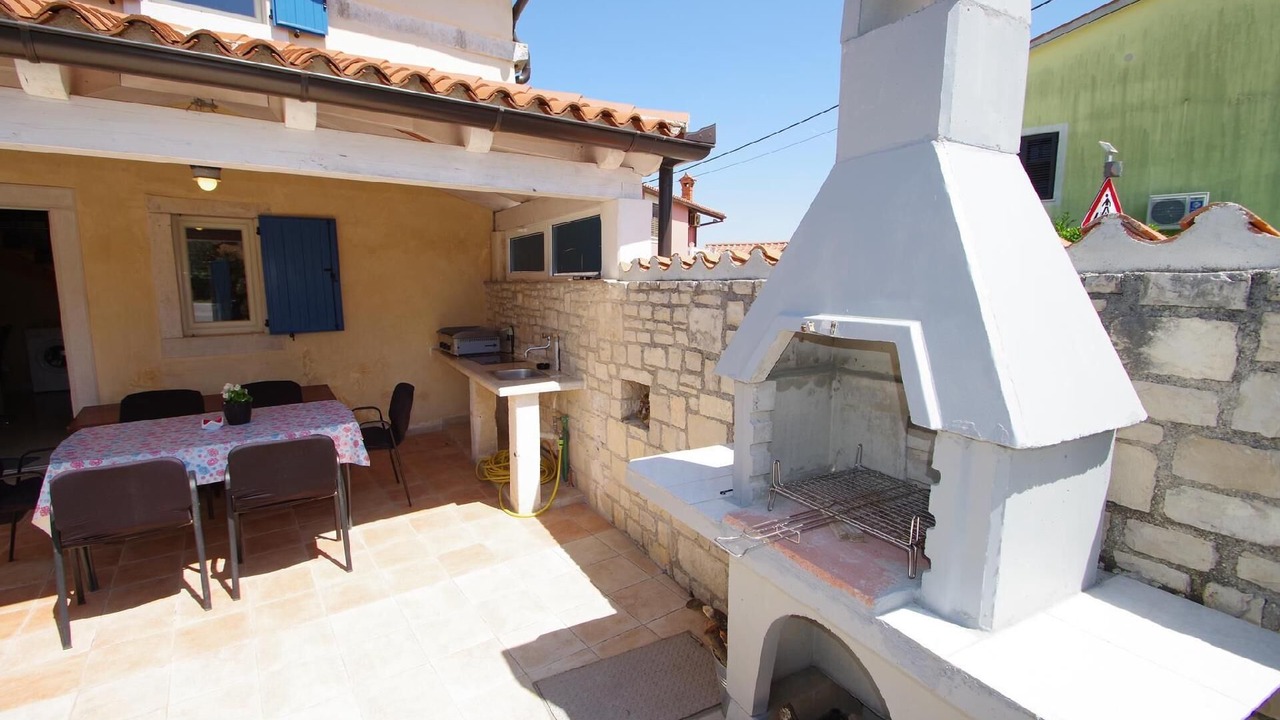 Photo of Outdoor in Kavran