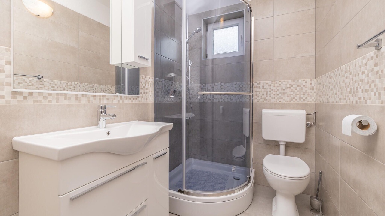 Photo of Bathroom in Vratarusa