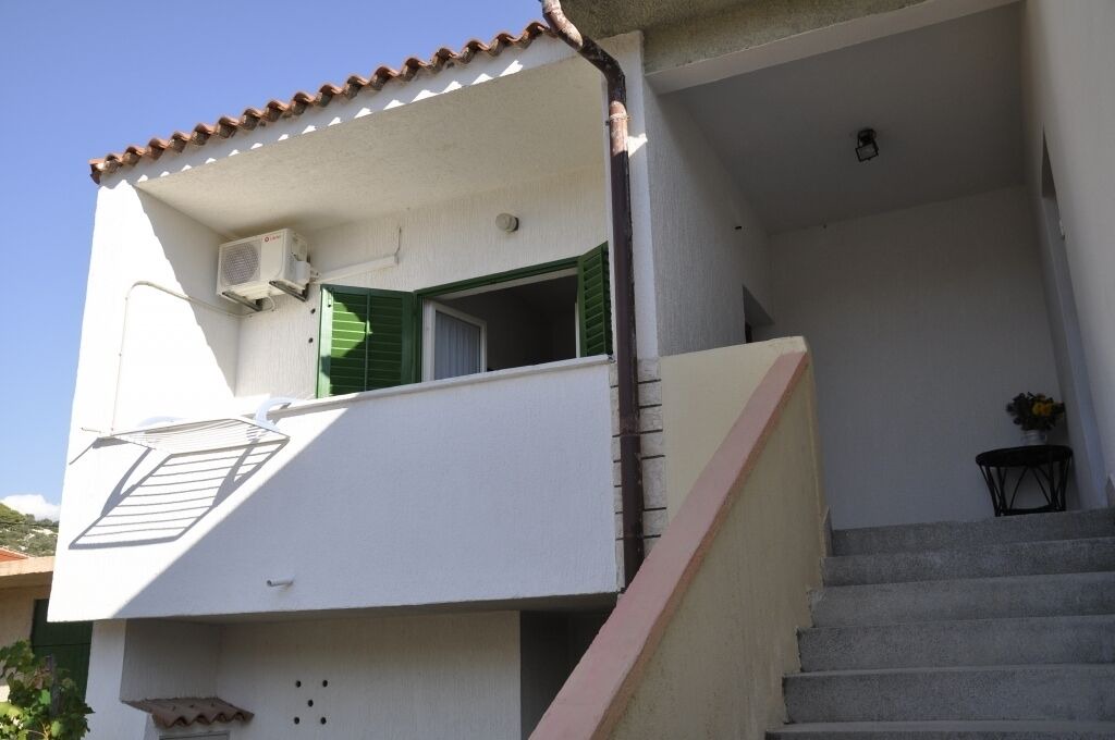 Photo of Patio Balcony in Barbat na Rabu