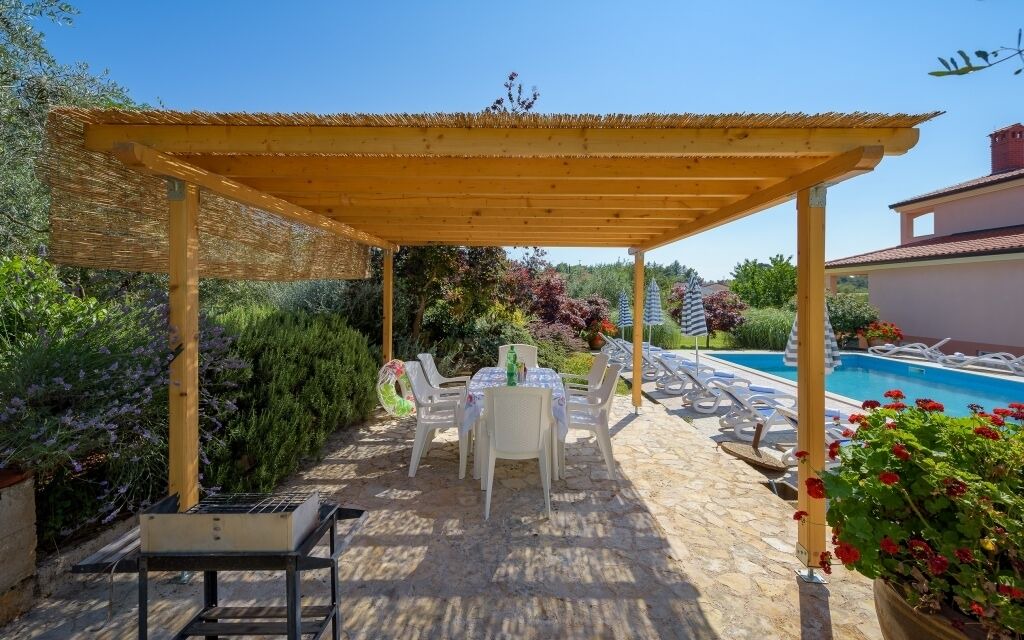 Photo of Outdoor in Basanija