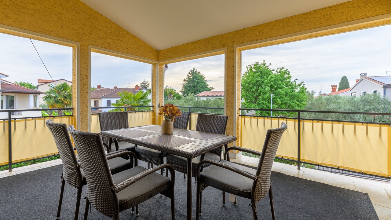 Photo of Patio Balcony in Gulici