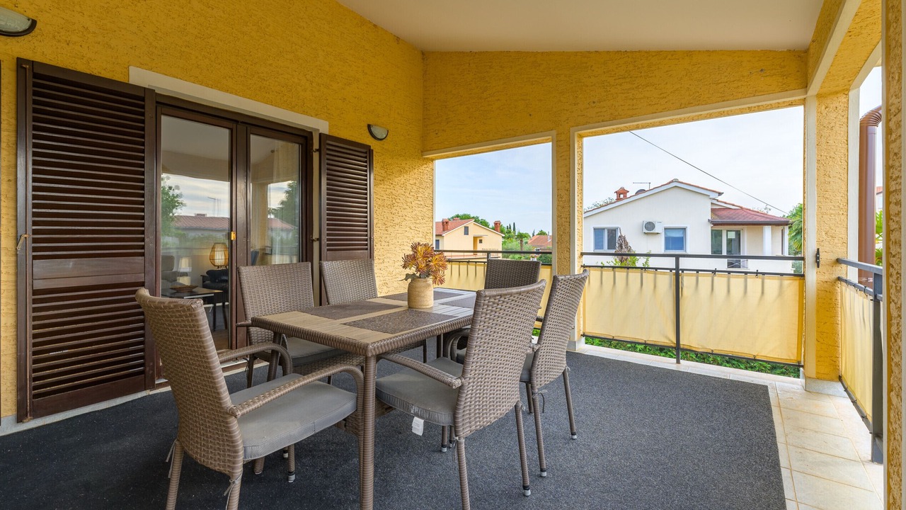 Photo of Patio Balcony in Gulici