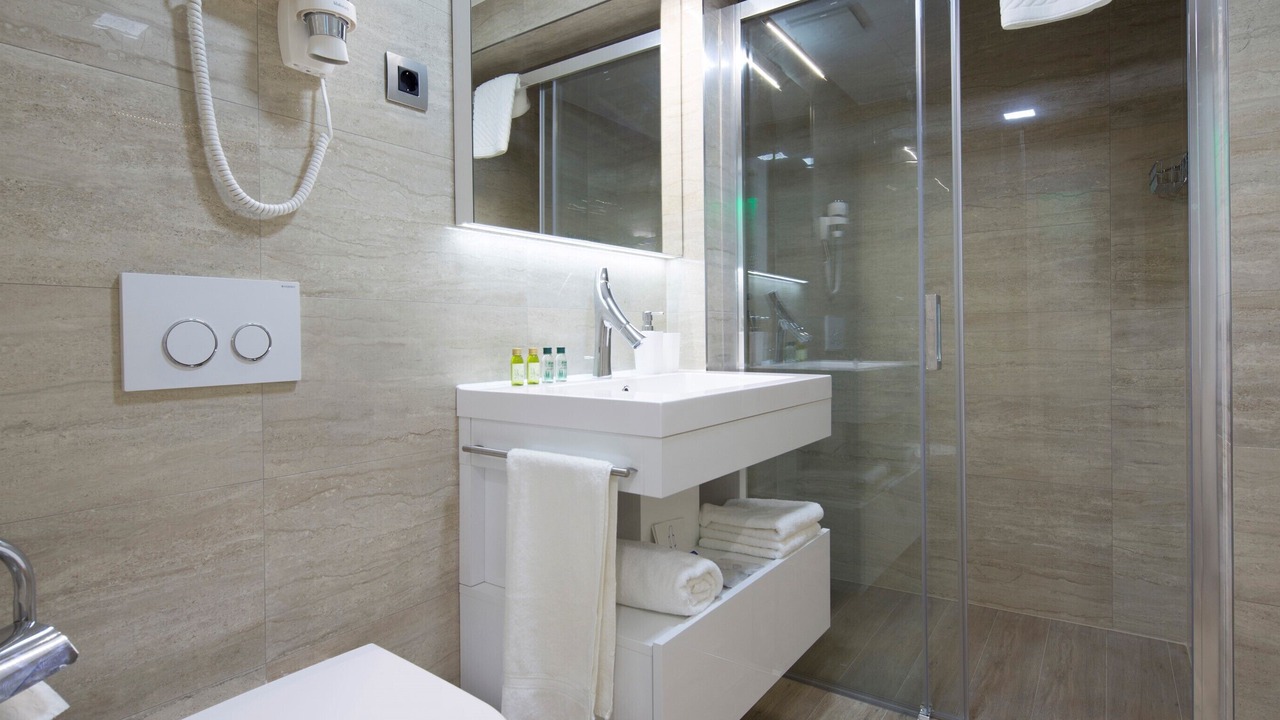 Photo of Bathroom in Duce
