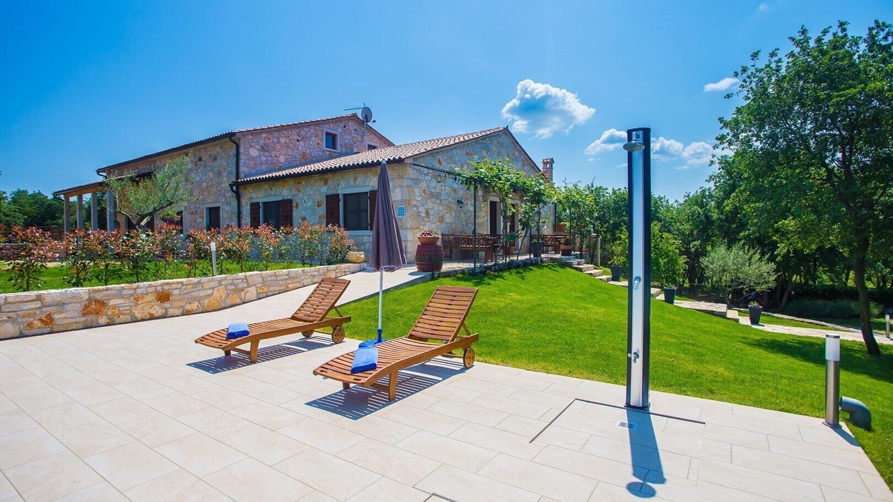 Photo of Patio Balcony in Sveti Lovrec