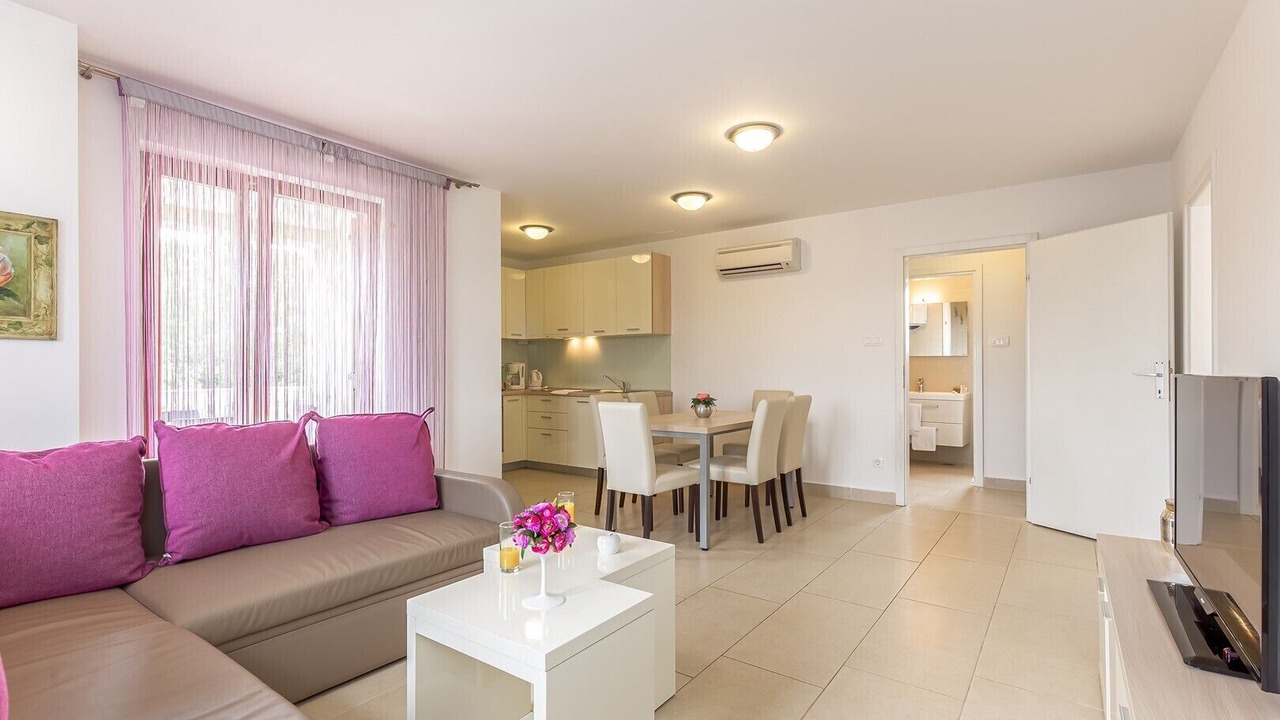 Photo of Livingroom in Vantacici