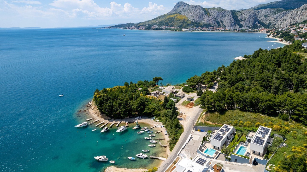 Photo of Others in Omis