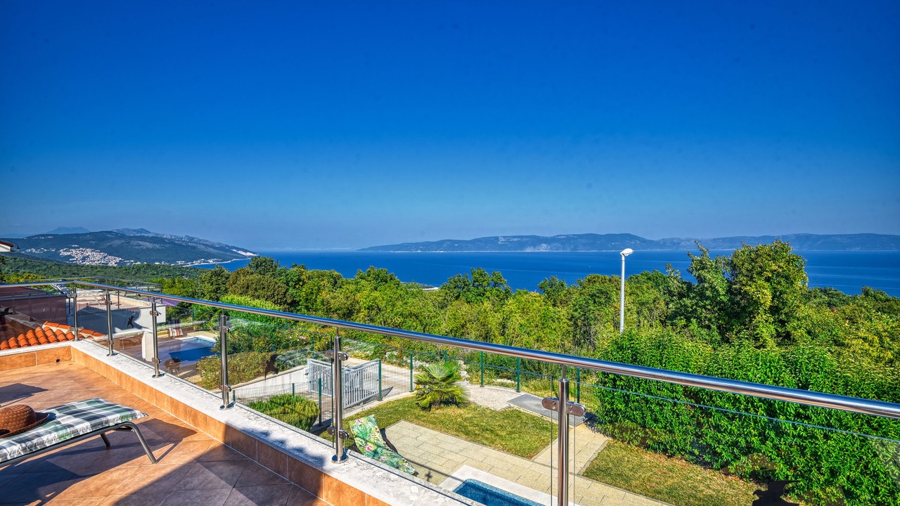 Photo of Outdoor in Crni