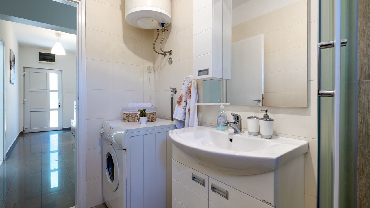 Photo of Bathroom in Cavoglave