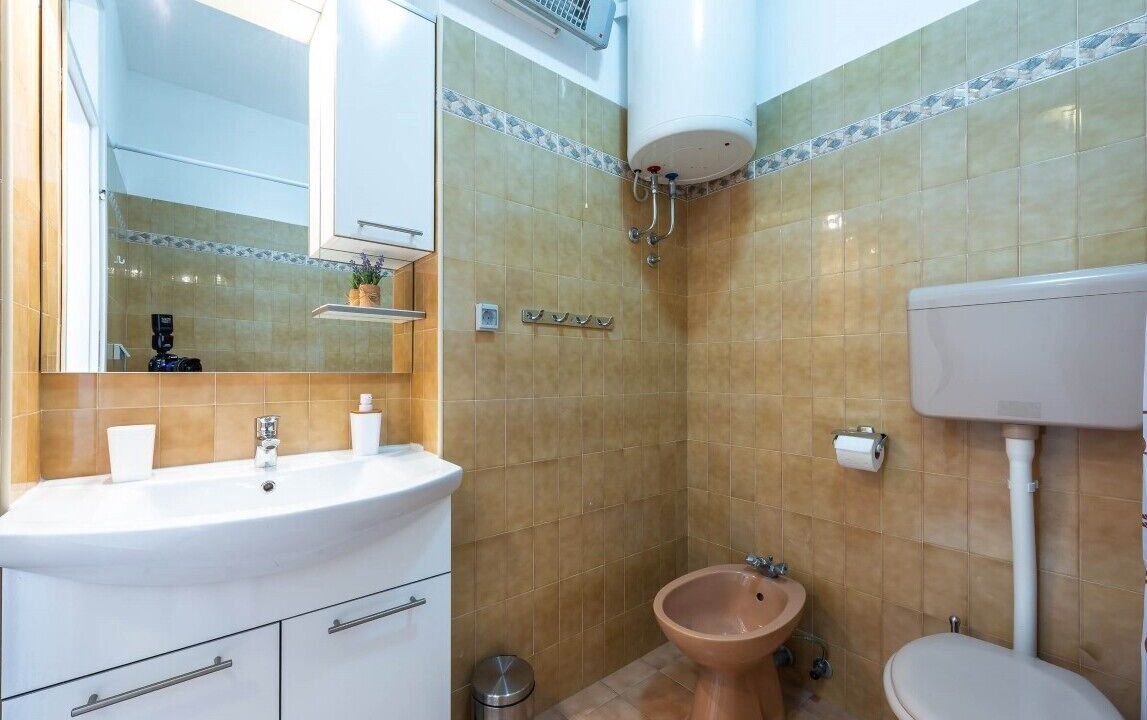 Photo of Bathroom in Pile