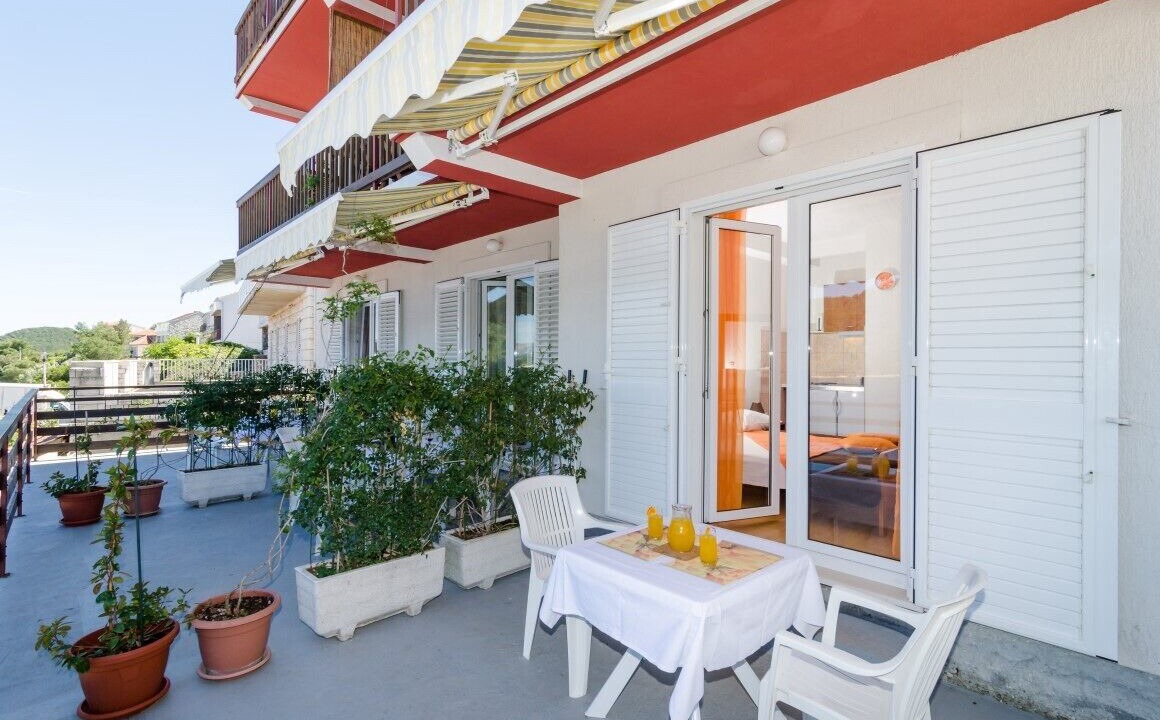 Photo of Outdoor in Polace