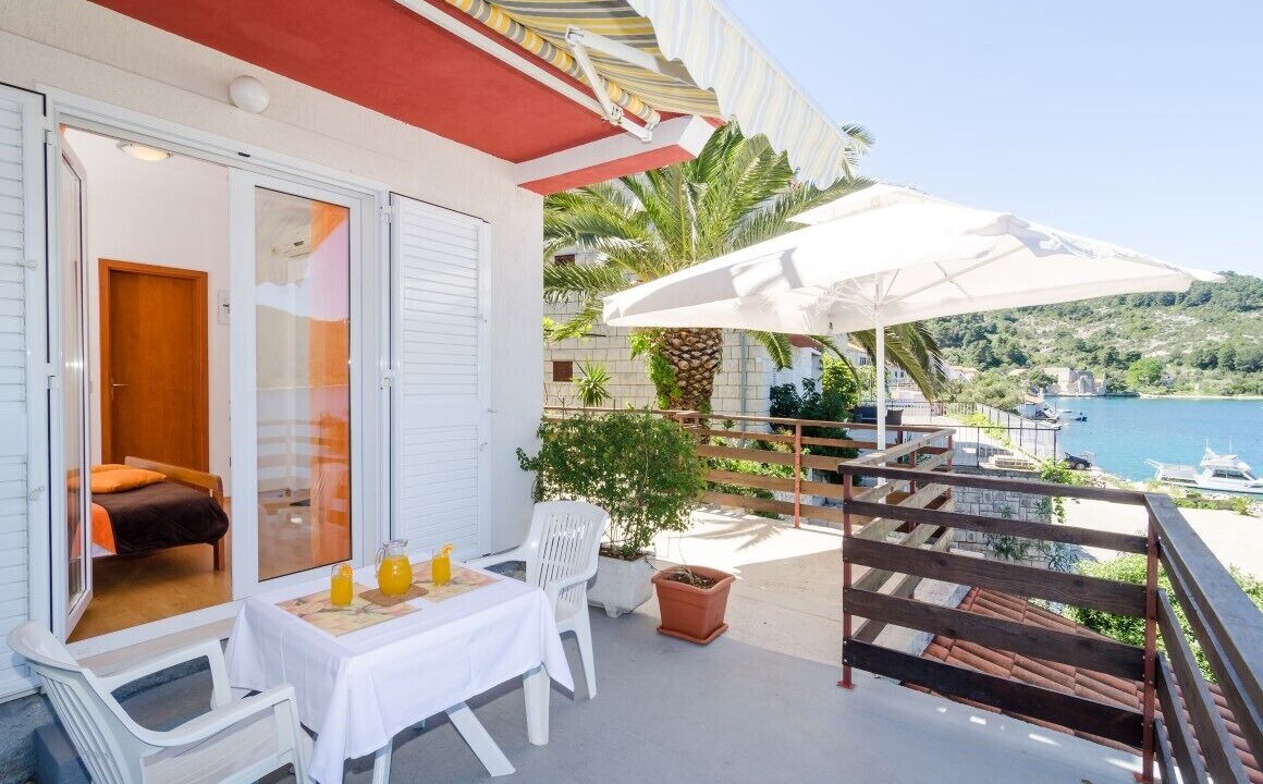 Photo of Outdoor in Polace