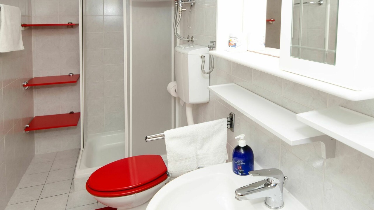 Photo of Bathroom in Lic